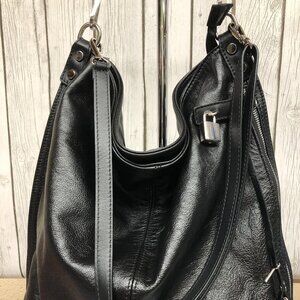 Gianni Conti Black Leather Shoulder Bag With Locking Side Pocket **